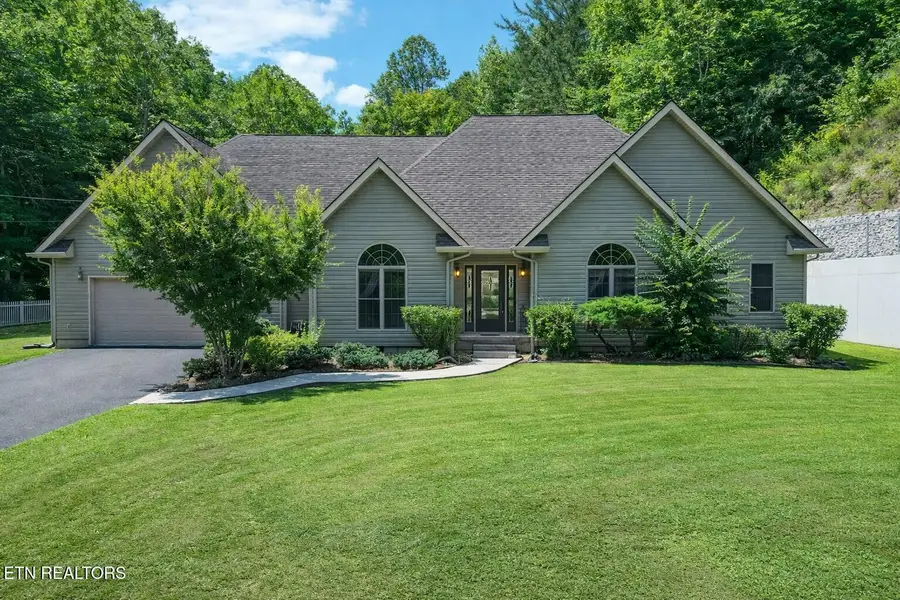 239 Sulphur Springs Rd, Harlan, KY 40840 - #2