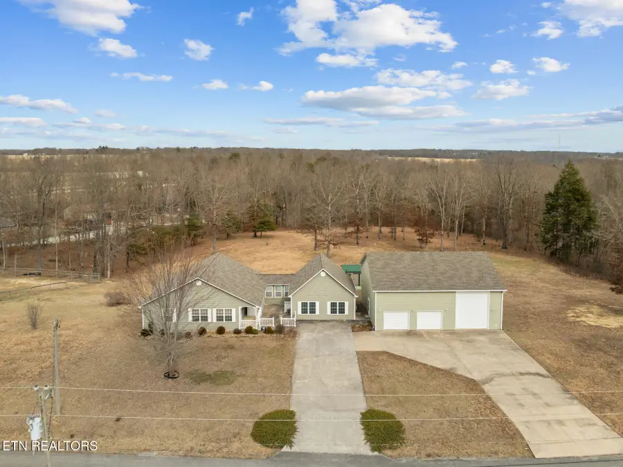 813 Clear Creek Pkwy, Clarkrange, TN 38553 - #2