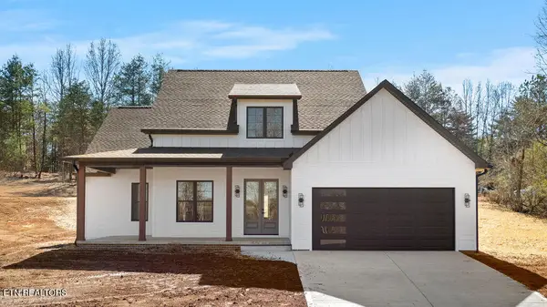 330 Falcon Tr, Vonore, TN 37885