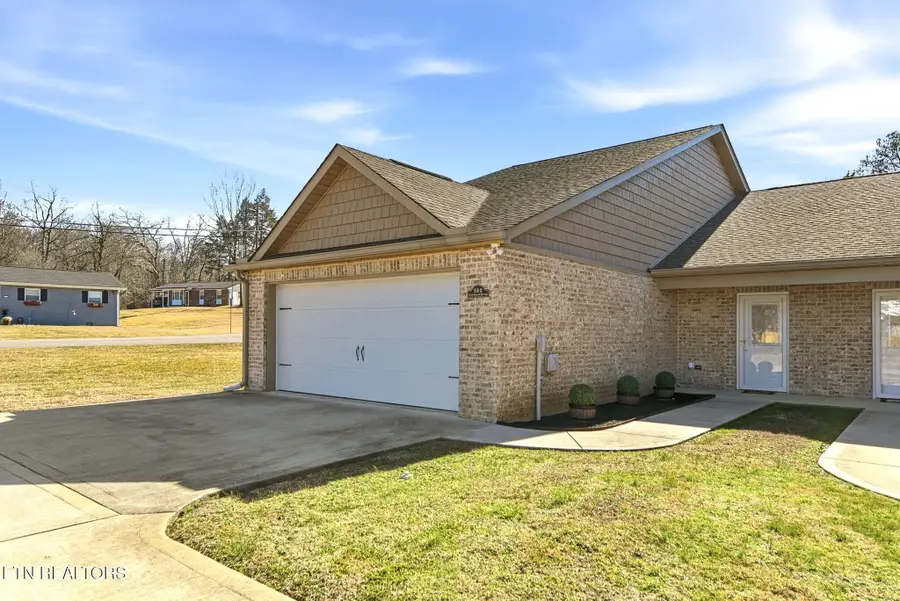560 Norwood Drive, Oliver Springs, TN 37840 - #3