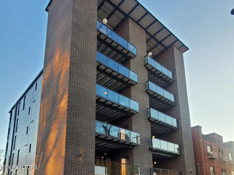 608 W Hill Ave #202, Knoxville, TN 37902 - #2