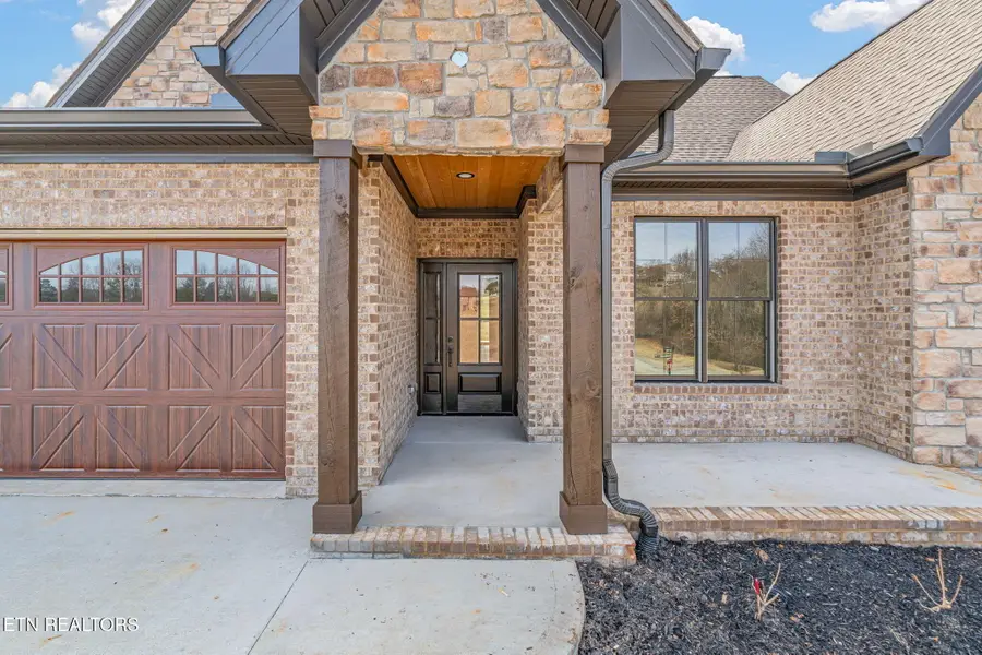 200 Goldcrest Drive, Vonore, TN 37885 - #2