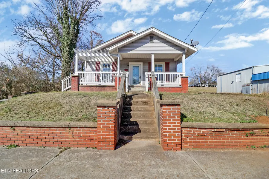 826 Mulberry St, Loudon, TN 37774 - #2