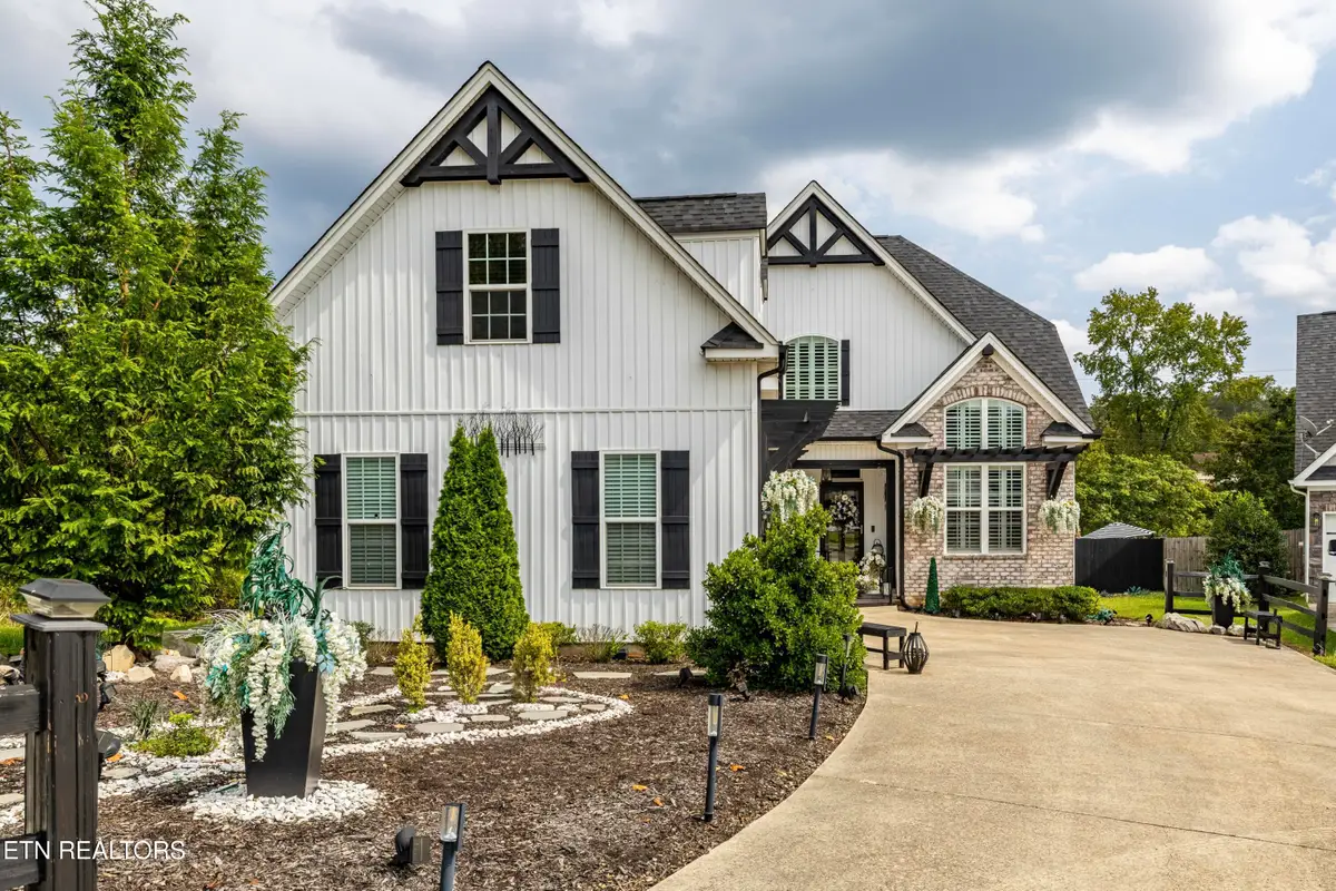 1340 Hillside Lane, Lenoir City, TN 37771 - #1