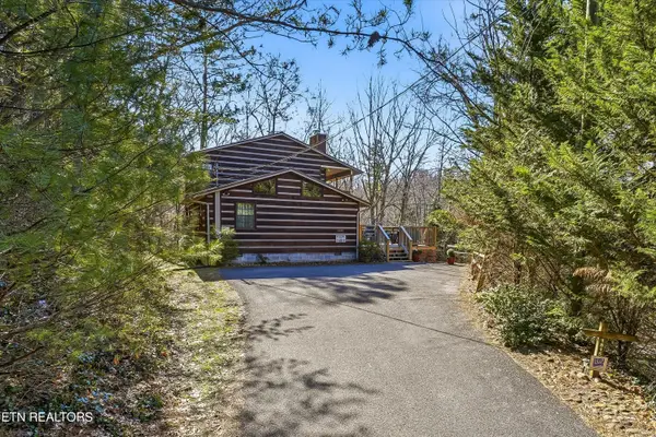 1815 Taylor Way, Sevierville, TN 37876