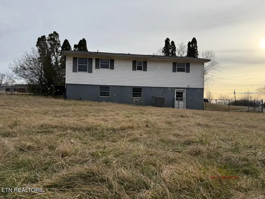 300 Lakeview Circle, Bean Station, TN 37708 - #3