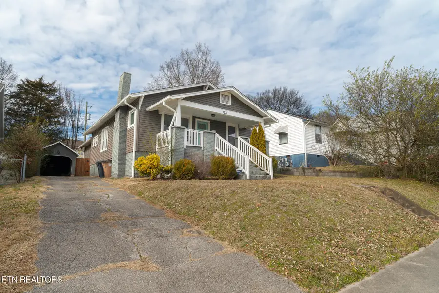 323 E Emerald Ave, Knoxville, TN 37917 - #2