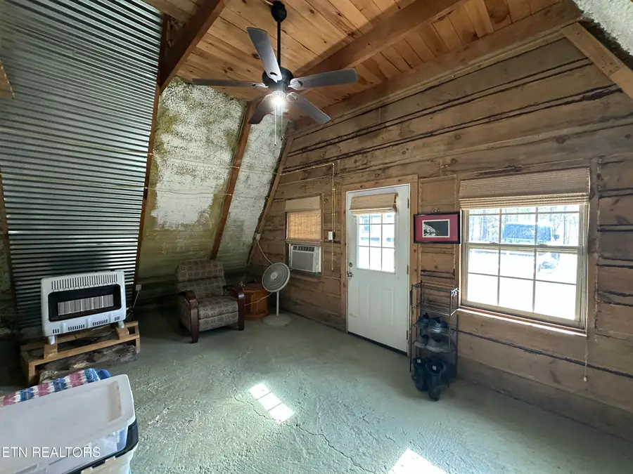 130 Paradise Lane, Deer Lodge, TN 37726 - #3