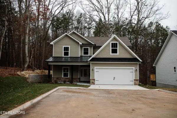 1852 Green Meadows Lane, Lenoir City, TN 37771
