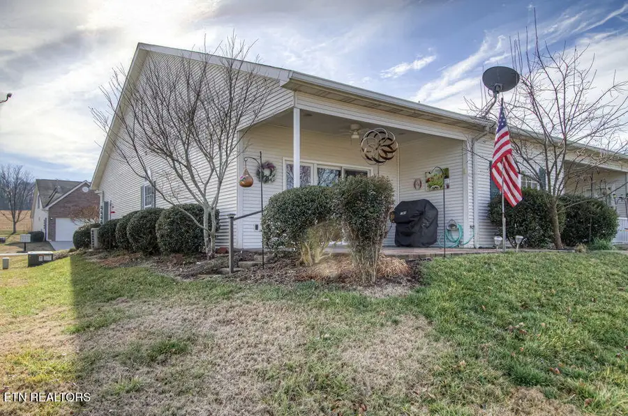 607 Willington Place, Loudon, TN 37774 - #3