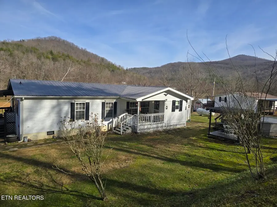 8275 Brimstone Rd, Robbins, TN 37852 - #2