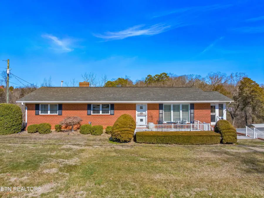 1076 Gay St, Dandridge, TN 37725 - #2