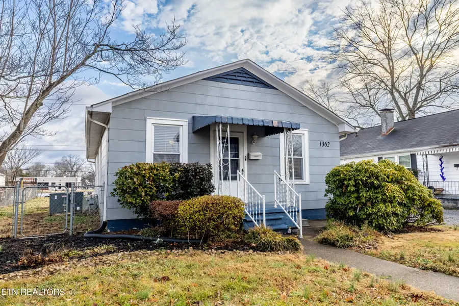 1362 Dalton St, Alcoa, TN 37701 - #2