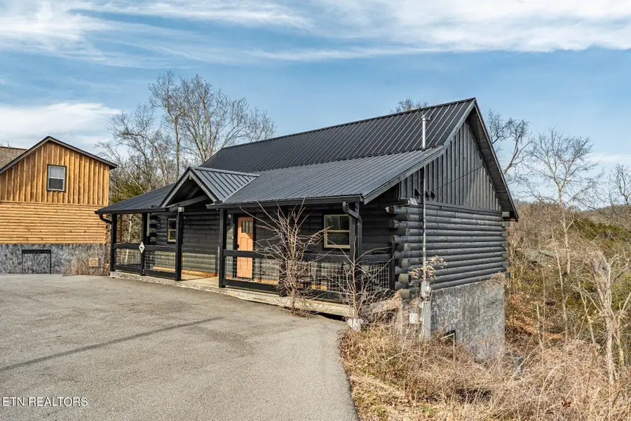 2104 Eagle Feather Drive, Sevierville, TN 37876 - #2