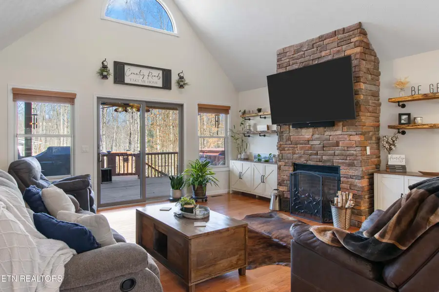 317 Georgee Rd, Jamestown, TN 38556 - #3