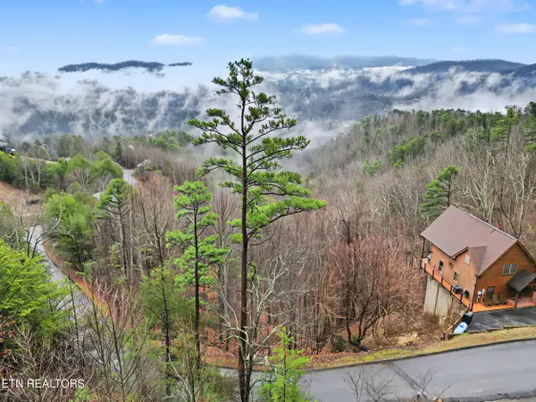 Autumn Ridge Way, Sevierville, TN 37876
