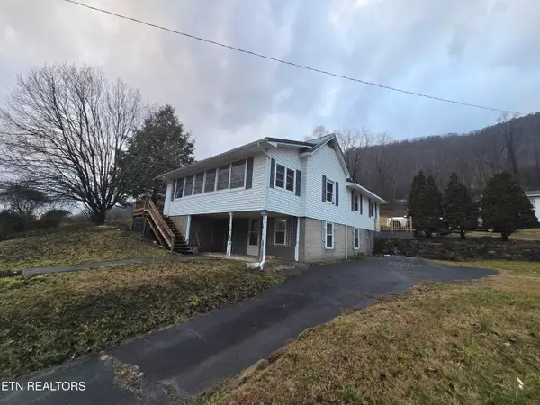 1533 W Dawson Ave, Big Stone Gap, VA 24219