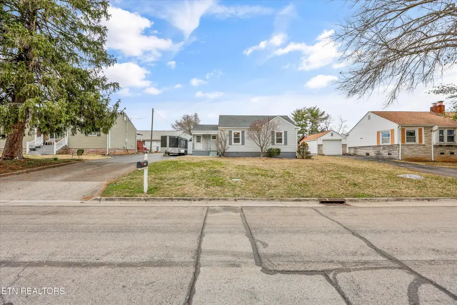 1305 Grant St, Alcoa, TN 37701 - #2