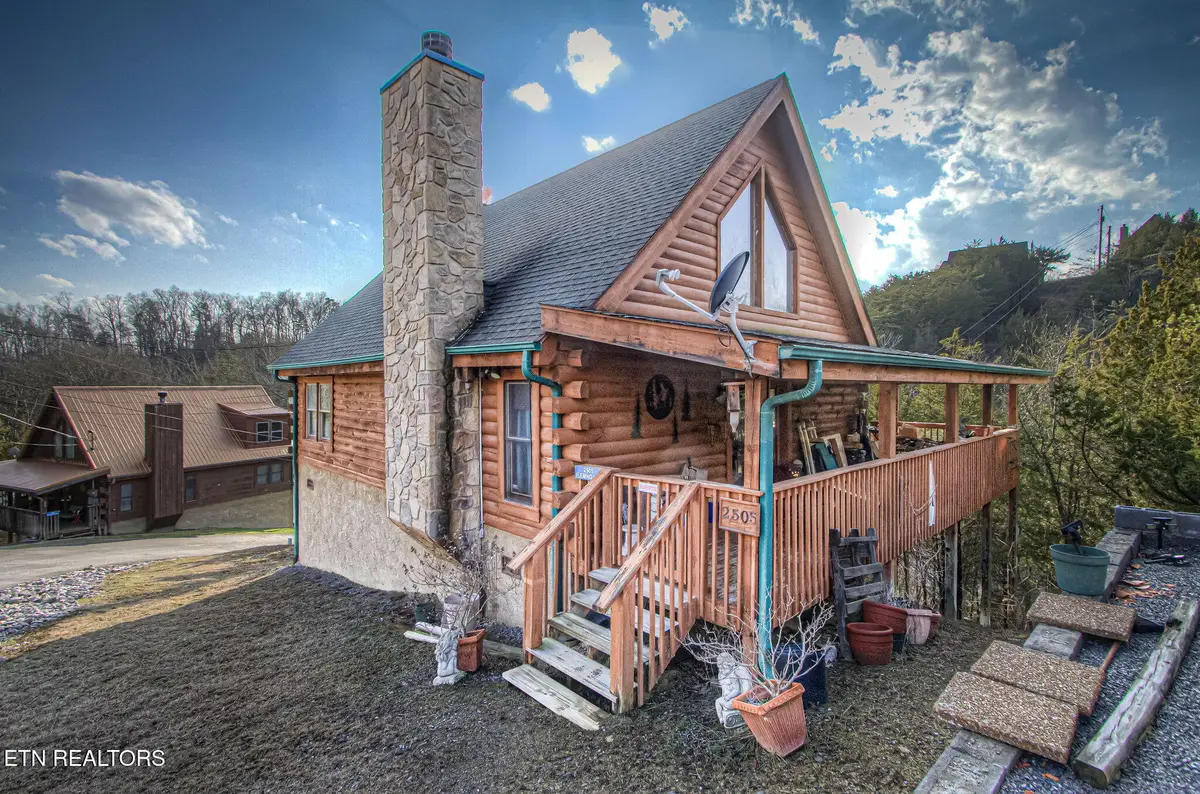 2505 Fleming Way, Sevierville, TN 37876 - #1