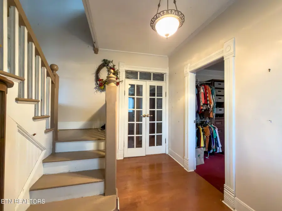 202 N B St, Lenoir City, TN 37771 - #2