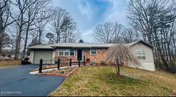 357 Pine Creek Rd, Oneida, TN 37841