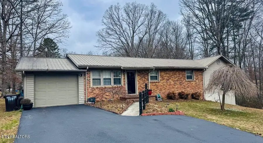 357 Pine Creek Rd, Oneida, TN 37841 - #2
