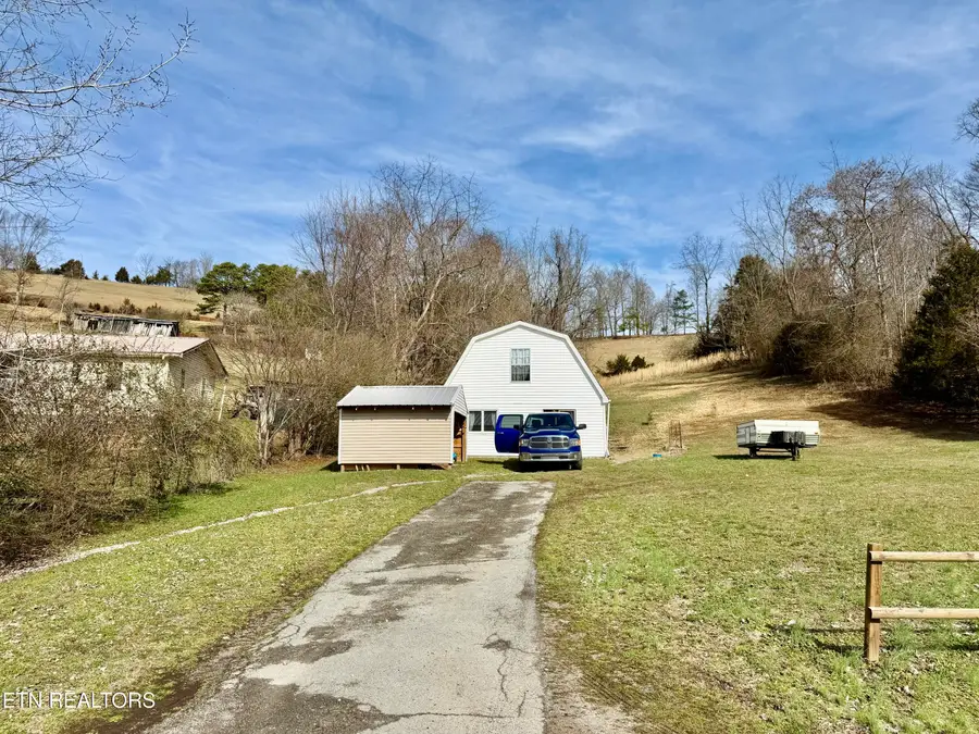 2218 Clouds Rd, New Tazewell, TN 37825 - #3