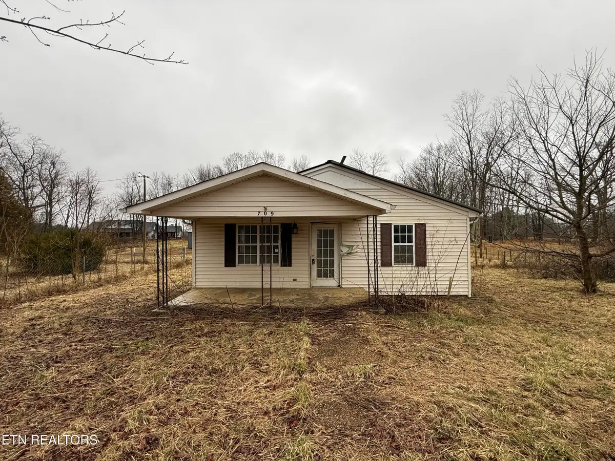 709 Hanging Limb Hwy, Crawford, TN 38554 - #1