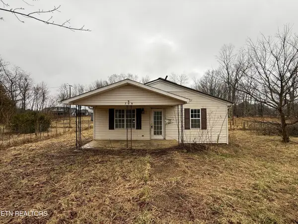 709 Hanging Limb Hwy, Crawford, TN 38554