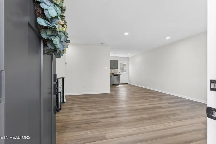 518 W Beaver Creek Drive, Powell, TN 37849 - #3