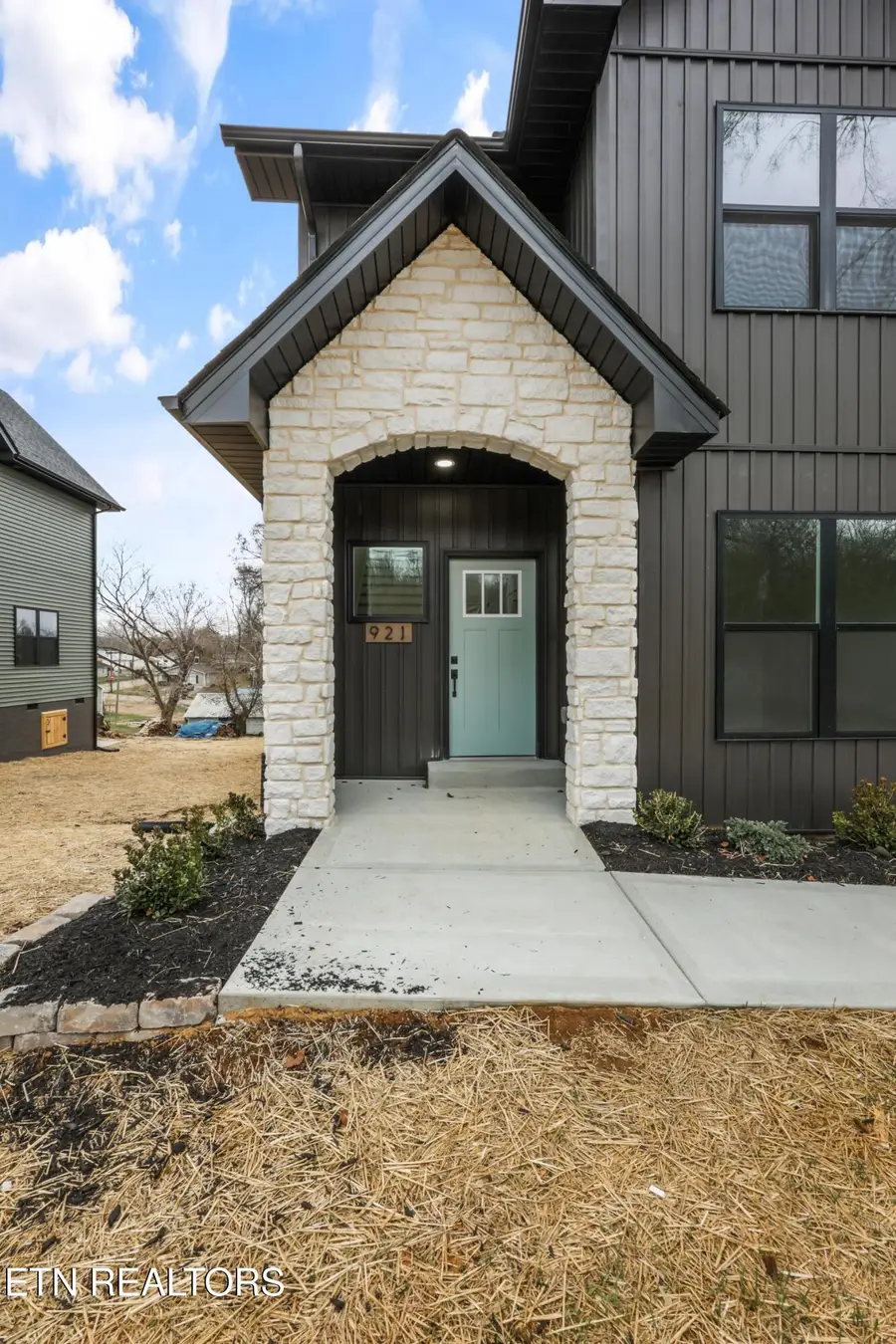 921 Drive E, Knoxville, TN 37920 - #2