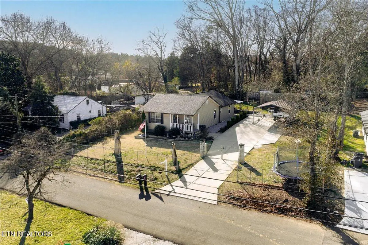 2201 Paris Rd, Knoxville, TN 37912 - #1