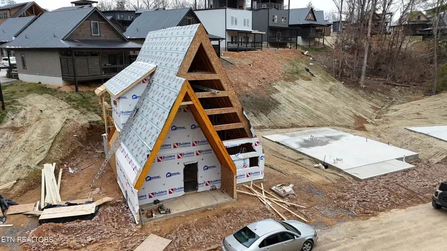 611 Longbow Way, Pigeon Forge, TN 37863 - #2