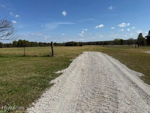 549 Smith Rd, Crossville, TN 38571 - #3