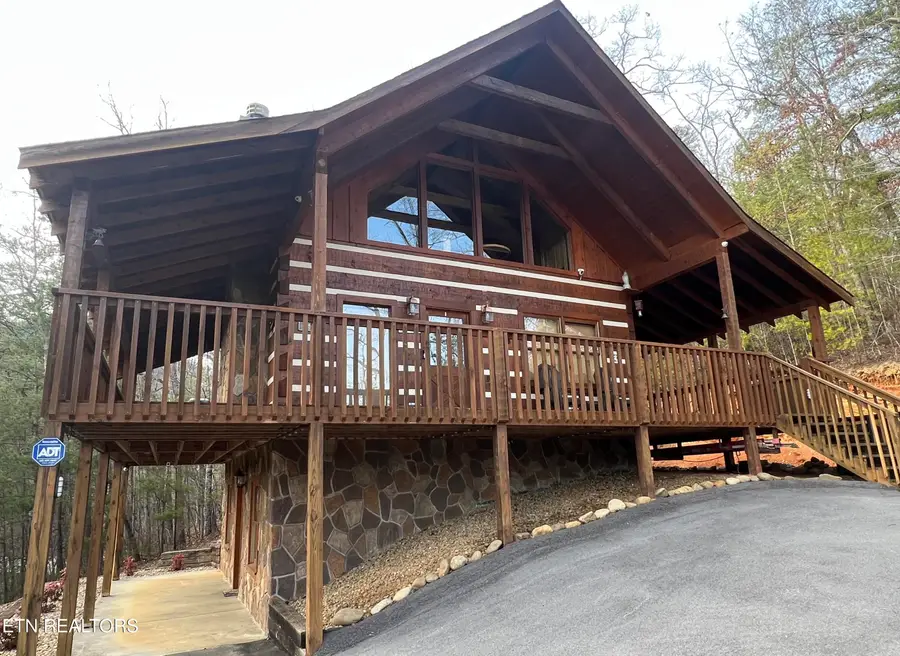 1554 Bear Valley Rd, Sevierville, TN 37876 - #2