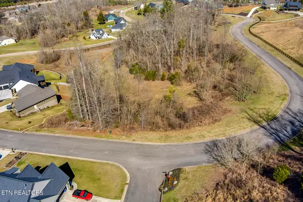 132 & 134 Black Oak Drive, Oak Ridge, TN 37830