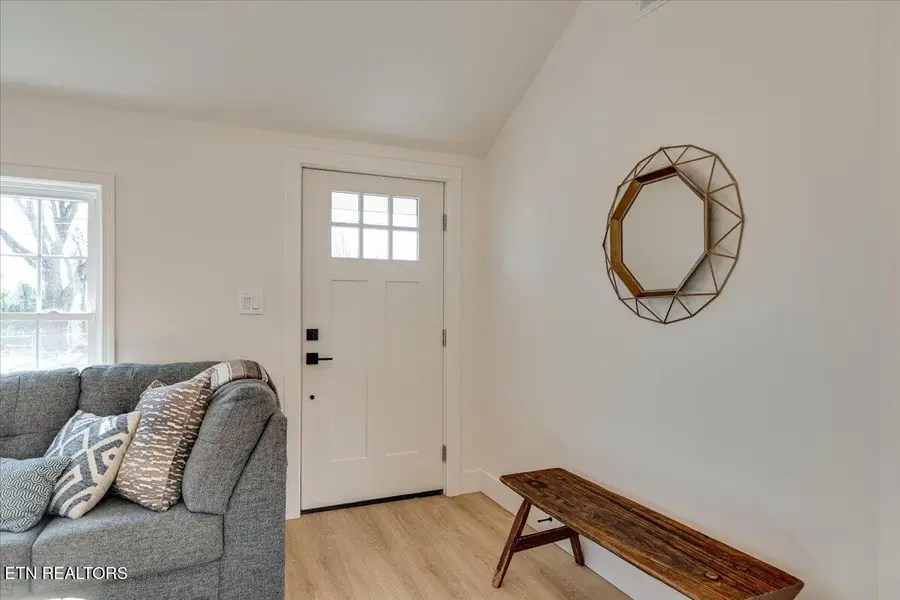 616 Haley St, Athens, TN 37303 - #3