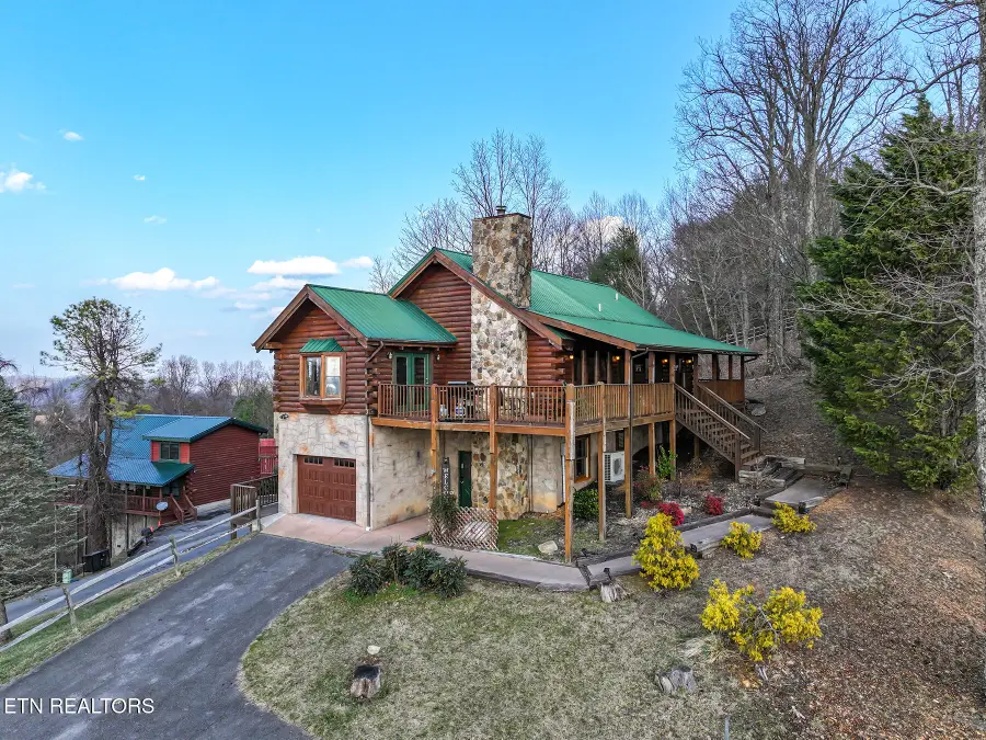 2485 Black Bear Ridge Way, Sevierville, TN 37862 - #2