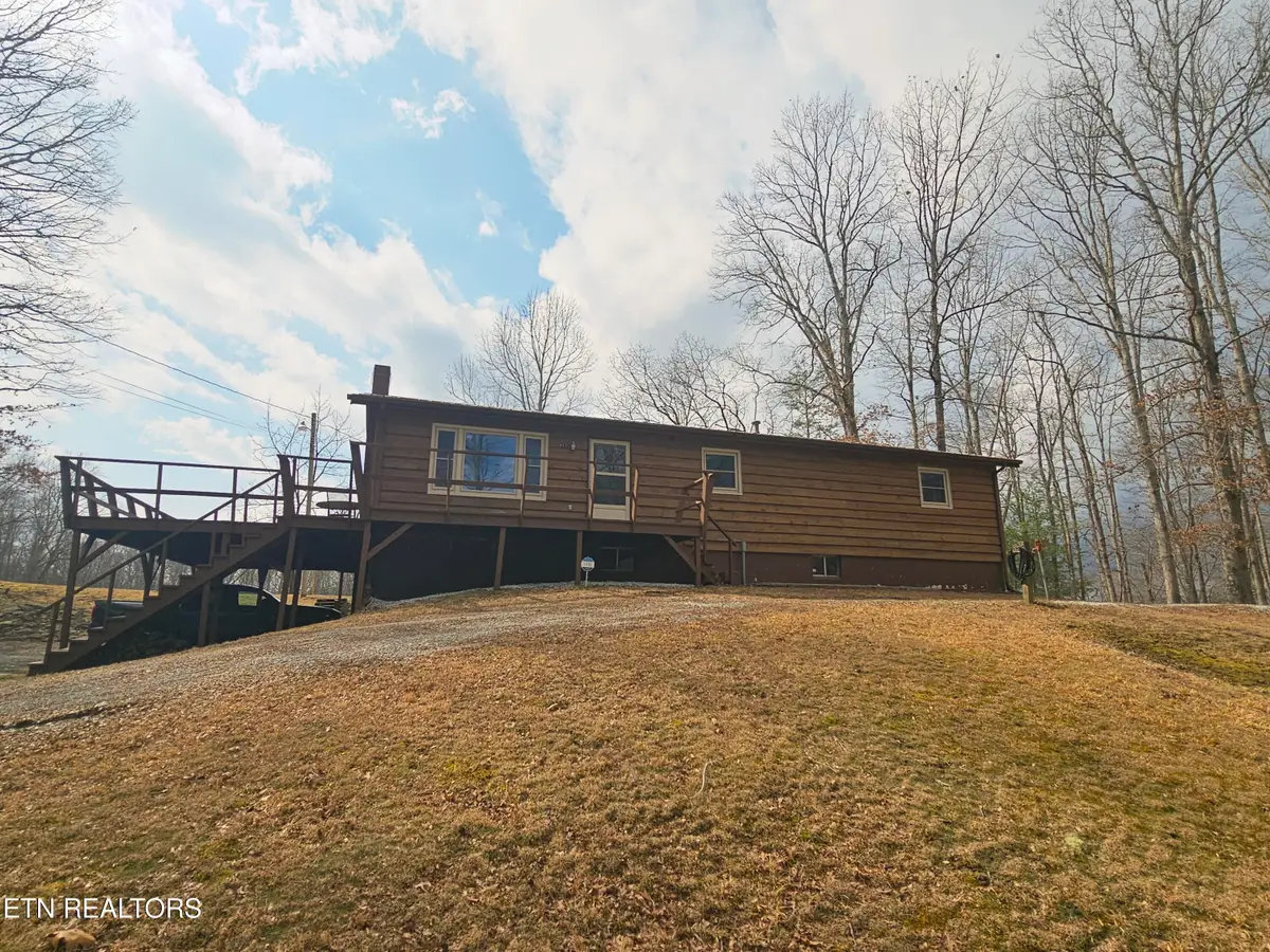 911 Big Ridge Rd, Oneida, TN 37841 - #1