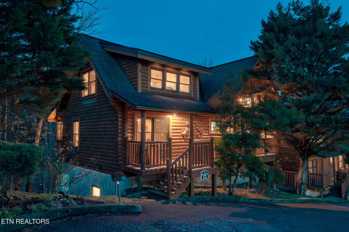 2020 Bear Creek Way, Pigeon Forge, TN 37862 - #1