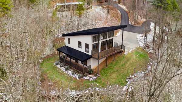 2736 Pine Crest Lane, Sevierville, TN 37862