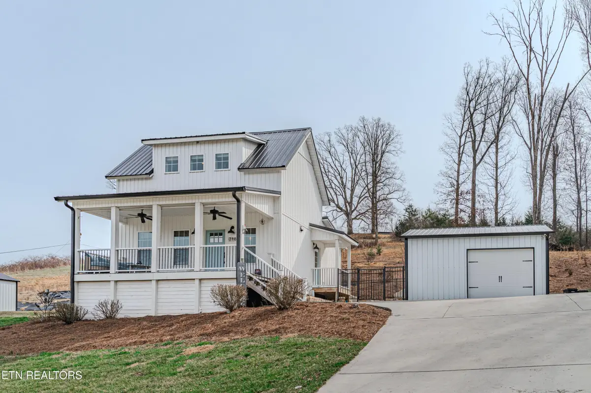 718 Offutt Rd, Clinton, TN 37716 - #1