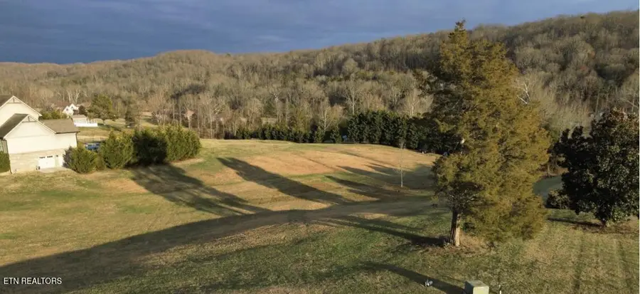 145 Old Farm Rd, Lenoir City, TN 37771 - #3