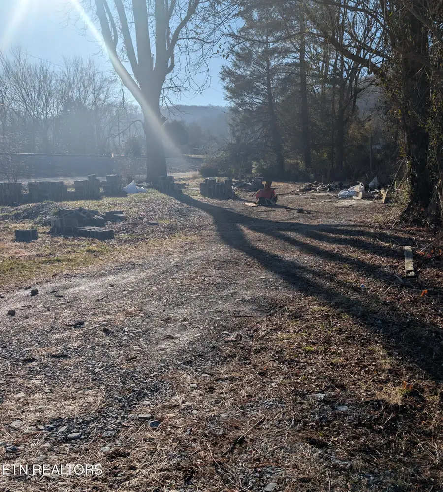 2503 Exeter Ave, Middlesboro, KY 40965 - #2