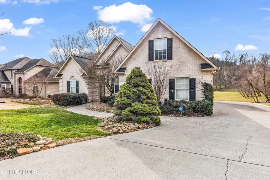 2238 Hay Meadow Tr, Knoxville, TN 37920 - #2