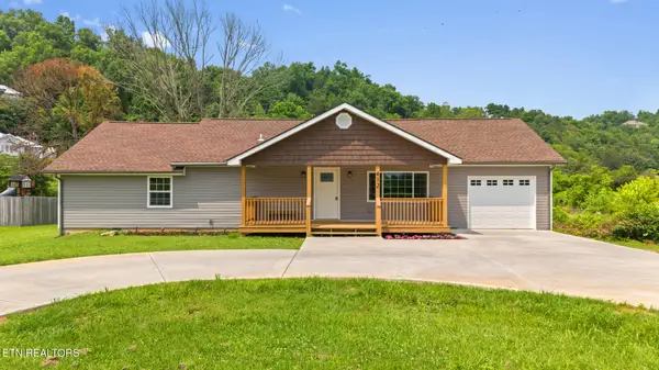 412 Apple Valley Rd, Sevierville, TN 37862