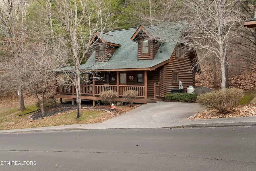 3205 Smoky Ridge Way, Sevierville, TN 37862 - #2