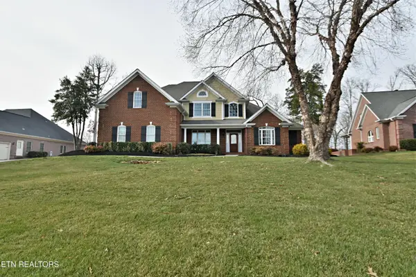 769 Oak Chase Blvd, Lenoir City, TN 37772