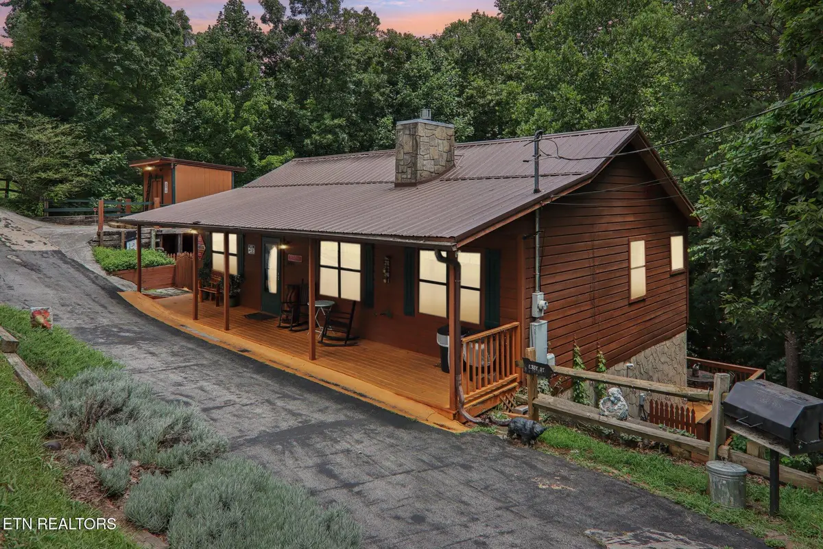 2746 Easy St, Sevierville, TN 37862 - #1