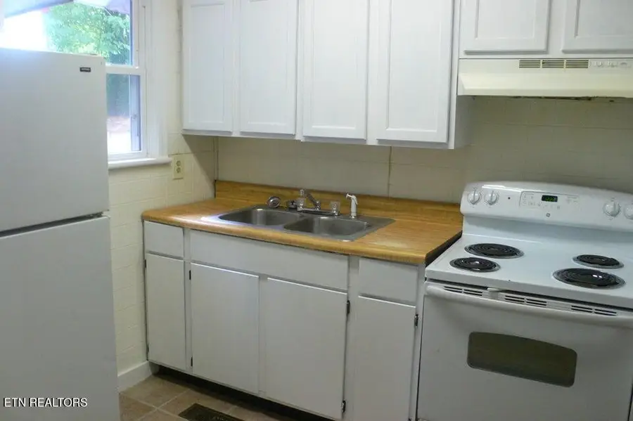 3430 Wilson Ave, Knoxville, TN 37914 - #3